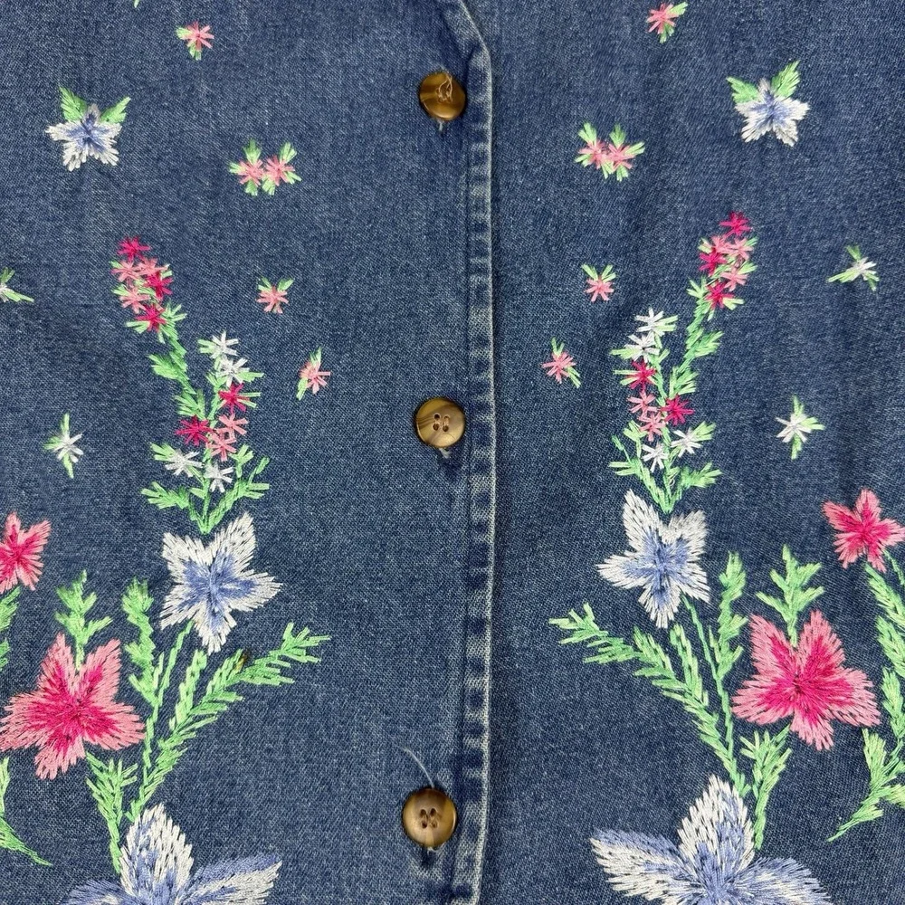 VTG Women's Embroidered Denim Vest Size L/XL Cottagecore Grandma Fairy Boho